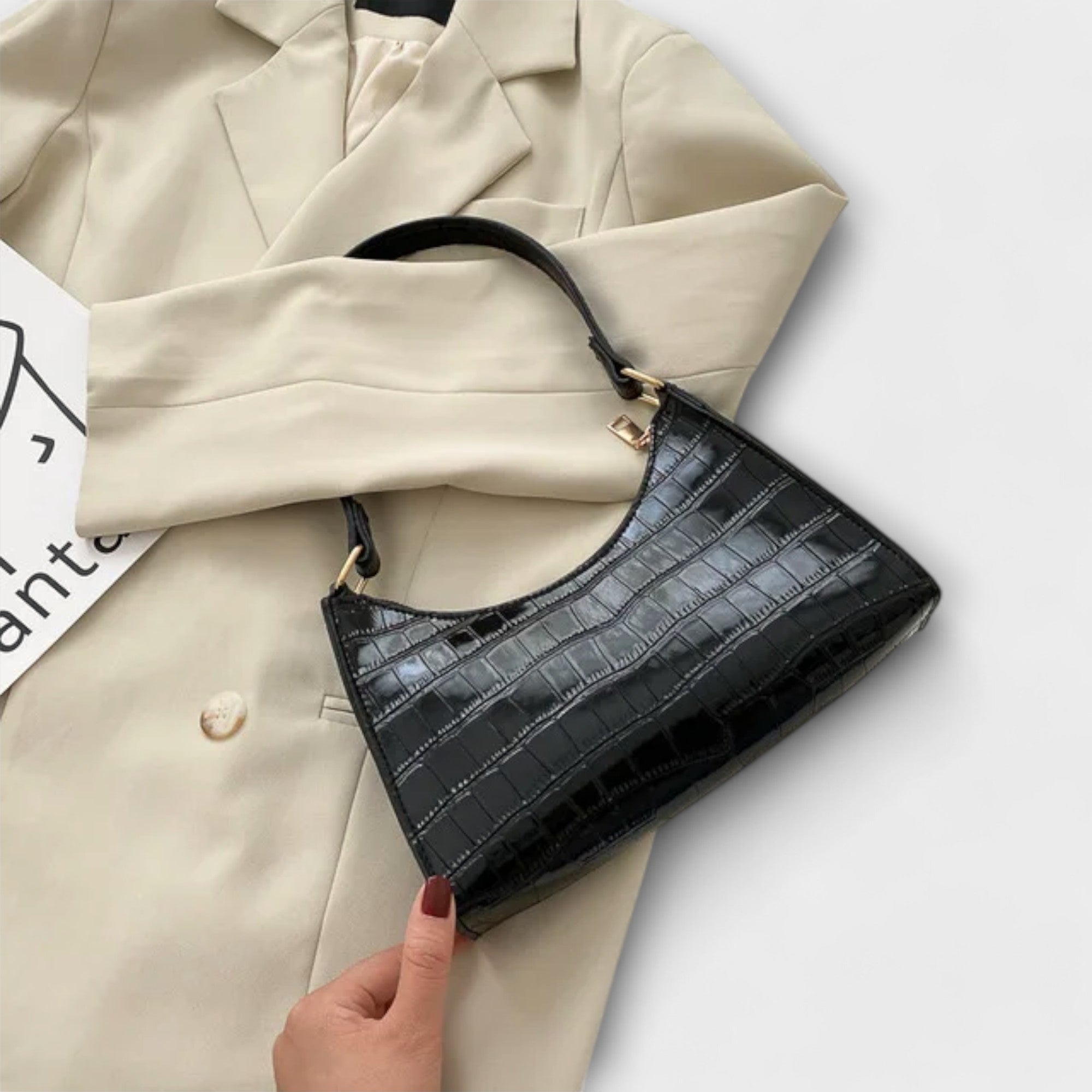 Lora. - Lesklá kožená taška