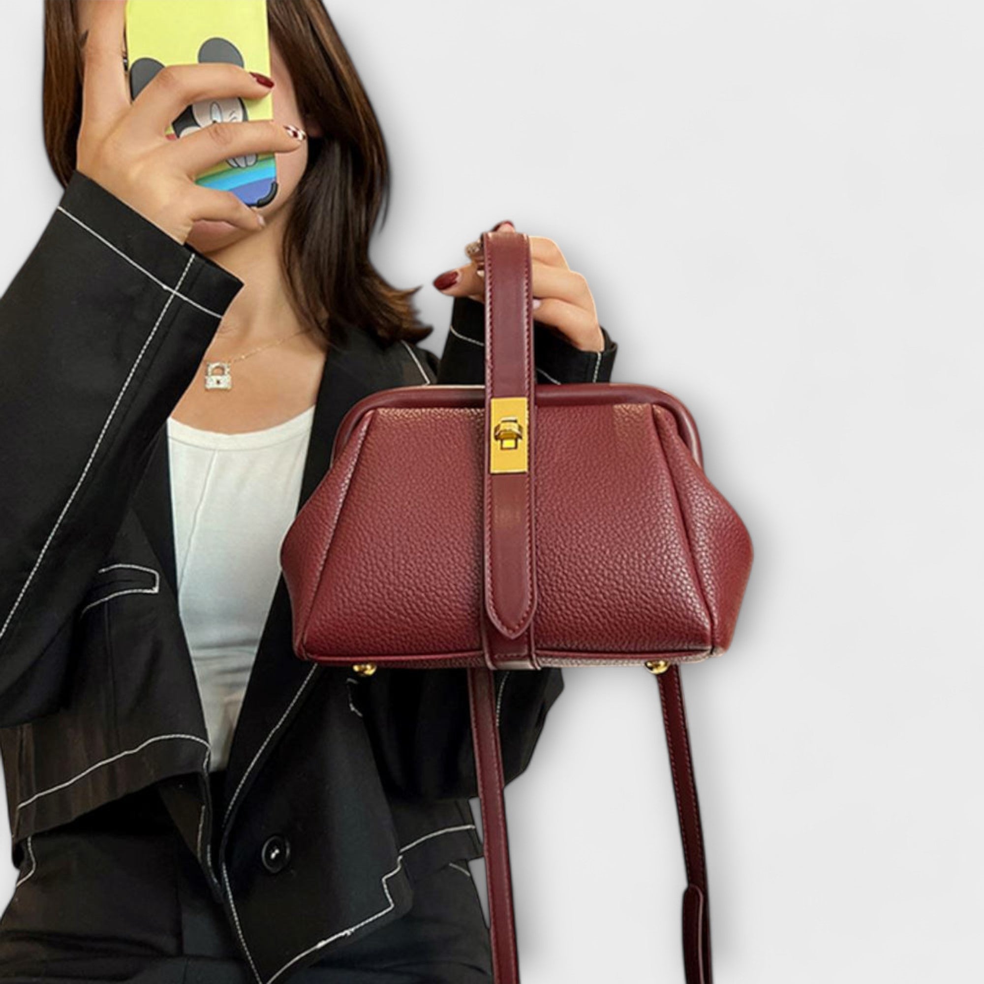 Lora. - Retro taška